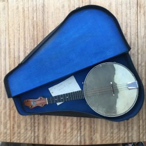 John Grey & Sons Banjolele 10