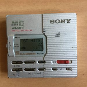 Sony MiniDisc MD Walkman MZ-R90