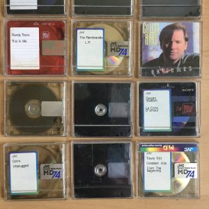 Sony MiniDisc MD Walkman MZ-R90