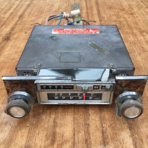 8 Track Bundle Car Stereo Tape Player LW/MW Radio + 22 x Tapes DC + Power Supply