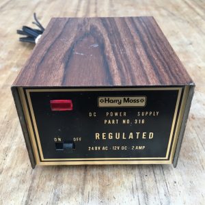 8 Track Bundle Car Stereo Tape Player LW/MW Radio + 22 x Tapes DC + Power Supply