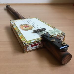 Cigar Box Electric Guitar Romeo Y Julieta Habana