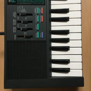 Yamaha Portasound PSS-270 electronic organ
