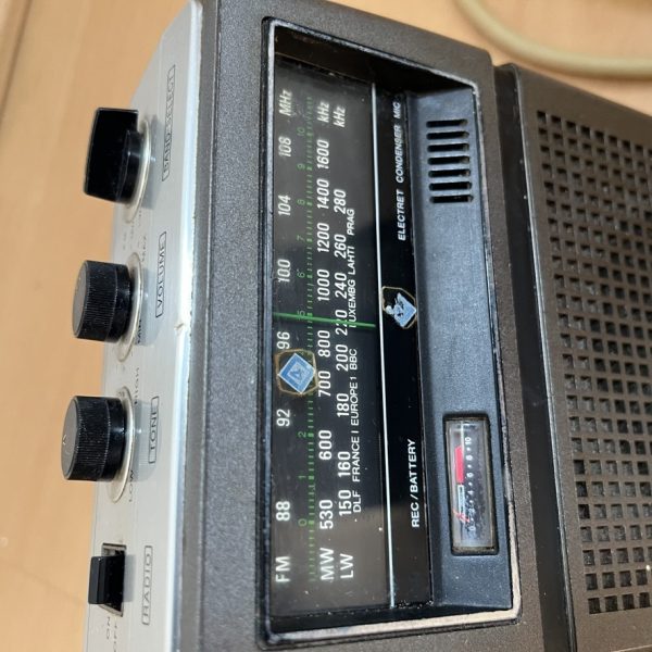 Sony CF-310L Radio Cassette Player Early 1970s - Image 16