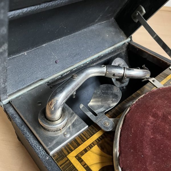1920s Dulcetto Portable Gramophone Made in England - Image 8
