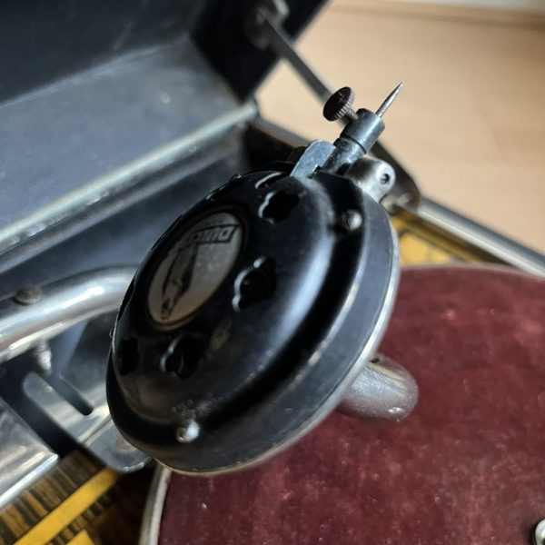 1920s Dulcetto Portable Gramophone Made in England - Image 6