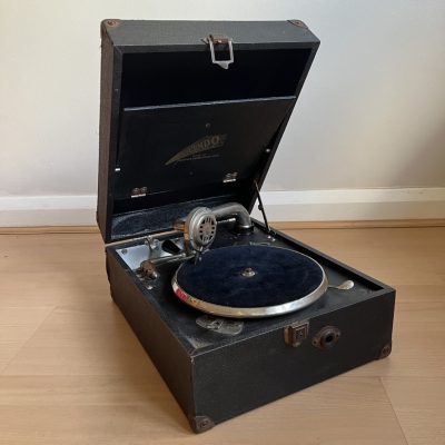 Antique 1920s Decca Crescendo Portable Wind Up Gramophone w/ BANDMASTER soundbox