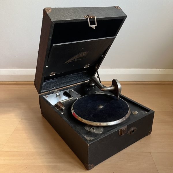 Antique 1920s Decca Crescendo Portable Wind Up Gramophone w/ BANDMASTER soundbox