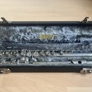 Besson Embassy London 415722 Flute & Hard Case C Flute. Made in England