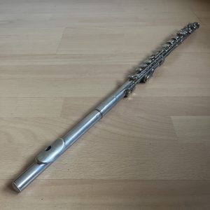 Besson Embassy London 415722 Flute & Hard Case C Flute. Made in England