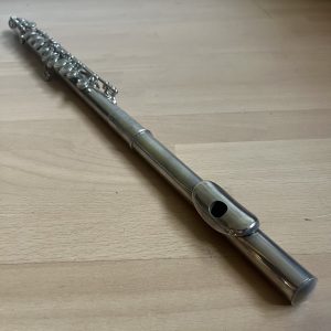 Besson Embassy London 415722 Flute & Hard Case C Flute. Made in England