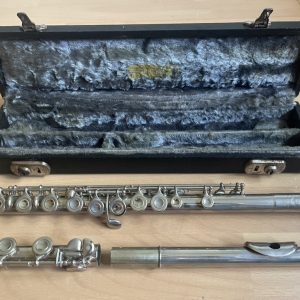 Besson Embassy London 415722 Flute & Hard Case C Flute. Made in England