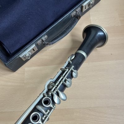 Vintage J R Lafleur London Bb Wooden Clarinet with its Original Case