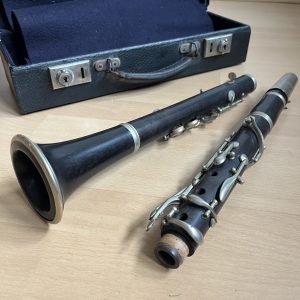 Vintage J R Lafleur London Bb Wooden Clarinet with its Original Case
