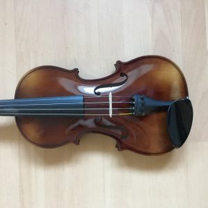 B&H 400 Series Violin cased