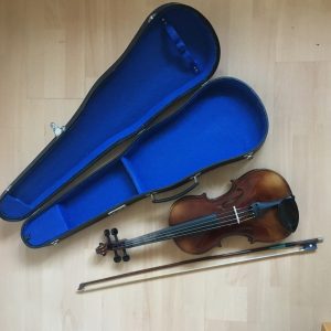 B&H 400 Series Violin cased