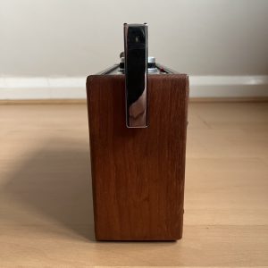 Roberts R24 Portable Transistor Radio 1983–86 MW LW UHF