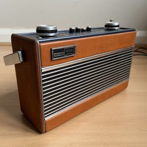 Roberts R24 Portable Transistor Radio 1983–86 MW LW UHF