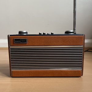 Roberts R24 Portable Transistor Radio 1983–86 MW LW UHF