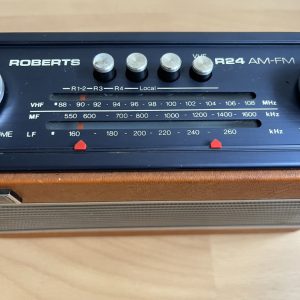 Roberts R24 Portable Transistor Radio 1983–86 MW LW UHF