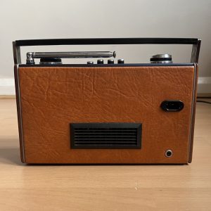Roberts R24 Portable Transistor Radio 1983–86 MW LW UHF