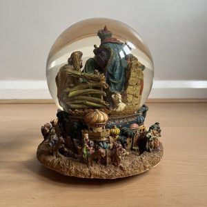 Kirkland Signature Nativity Musical Waterglobe with revolving base plays Joy to the World