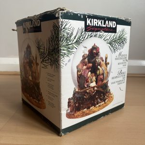 Kirkland Signature Nativity Musical Waterglobe with revolving base plays Joy to the World