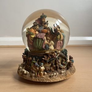 Kirkland Signature Nativity Musical Waterglobe with revolving base plays Joy to the World