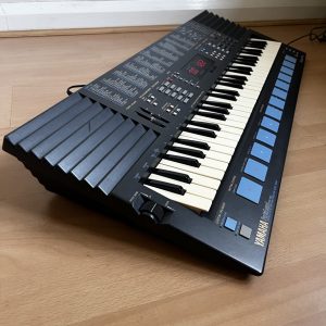 Yamaha PSS-680 PortaSound Keyboard Made in Japan 1980s