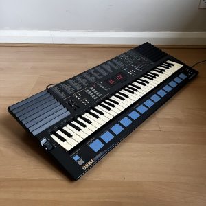 Yamaha PSS-680 PortaSound Keyboard Made in Japan 1980s
