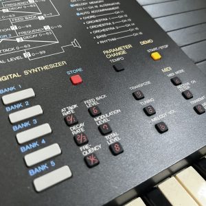 Yamaha PSS-680 PortaSound Keyboard Made in Japan 1980s