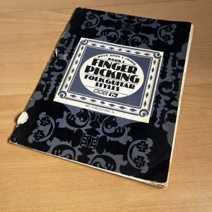 Vintage 1969 BBC TV Hold Down a Chord Finger Picking Folk Guitar Styles Book 2